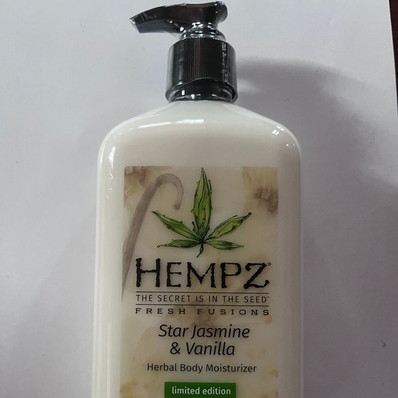 NEW Hempz Star Jasmine & Vanilla Herbal Body Moisturizing Lotion 17oz Pump limit - Picture 1 of 3